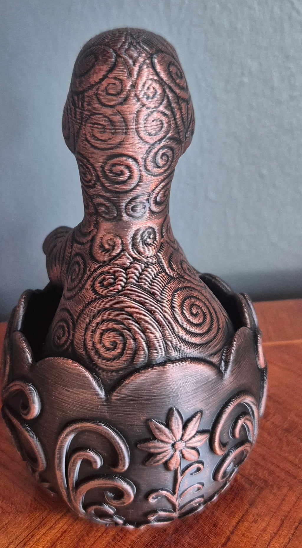 Baby Brontosaurus byste